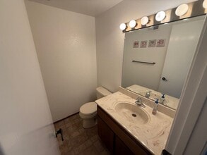 573 Willow Ct in Benicia, CA - Building Photo - Building Photo