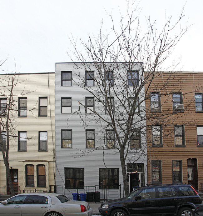 222 Suydam St in Brooklyn, NY - Building Photo - Building Photo