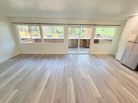 3624 Terry Ln in South Lake Tahoe, CA - Building Photo