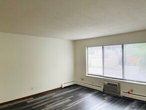DJ Smith Realty Emerson Ave S in Minneapolis, MN - Foto de edificio - Interior Photo