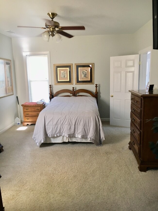 1655 Asbury Rd, Unit 1655 Asbury Rd. Dubuque