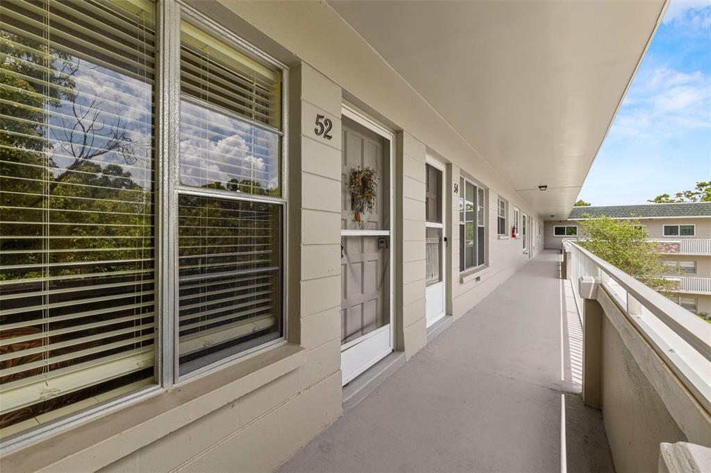 2426 Persian Dr in Clearwater, FL - Building Photo