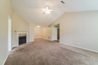 5519 Denny Dr in Atlanta, GA - Building Photo - Building Photo