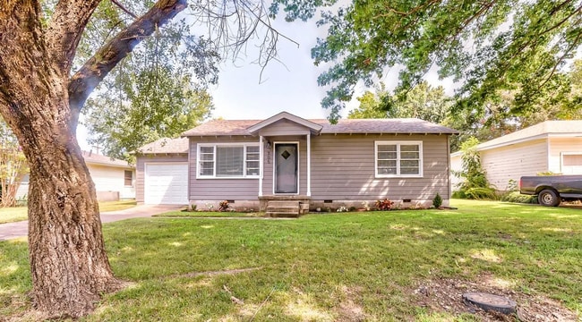 305 S 5th Pl in Broken Arrow, OK - Building Photo - Building Photo