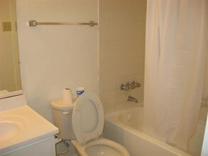 10601 South Dr in Houston, TX - Building Photo - Building Photo