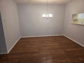 8111 Baywood Dr, Unit A in Austin, TX - Building Photo - Building Photo