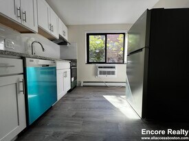 15 Chester St in Cambridge, MA - Building Photo