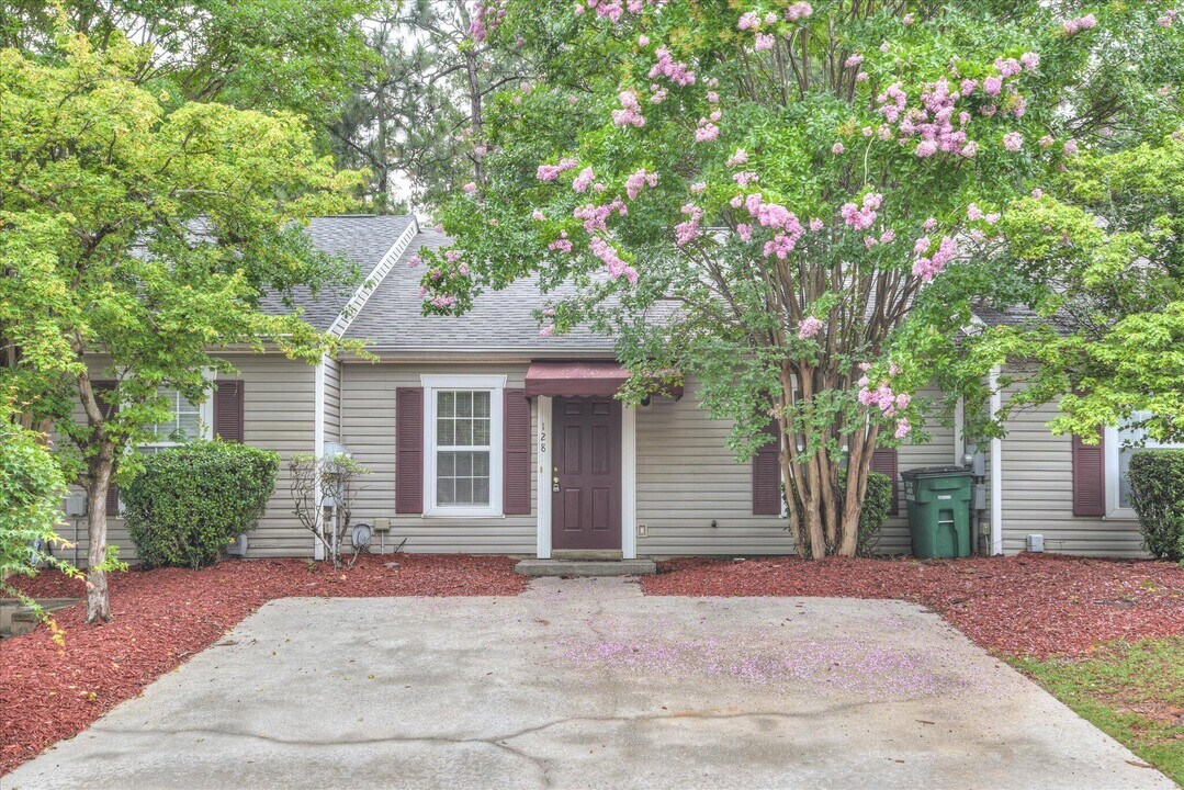 128 Shelby Dr in Aiken, SC - Building Photo