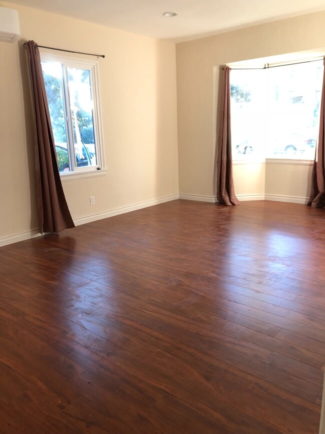 304 E Valencia Ave, Unit A