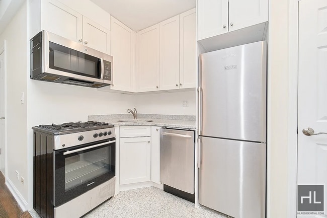 AMSTERDAM AVENUE in New York, NY - Building Photo - Building Photo