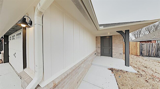 825 Leisure Dr in Midwest City, OK - Building Photo - Building Photo