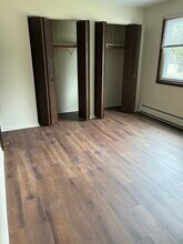 340 W Johnson St, Unit Apt. 2 in Palatine, IL - Building Photo - Building Photo