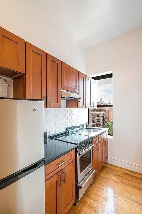 122 Norfolk St-Unit -26B in New York, NY - Building Photo