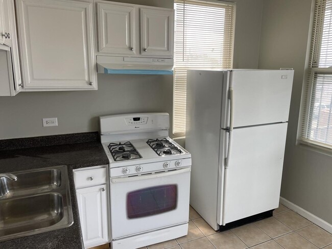 4017 W Van Buren St in Chicago, IL - Building Photo - Building Photo