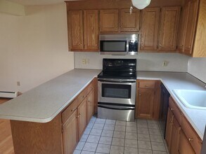 316-318 High Rd in Berlin, CT - Building Photo - Building Photo