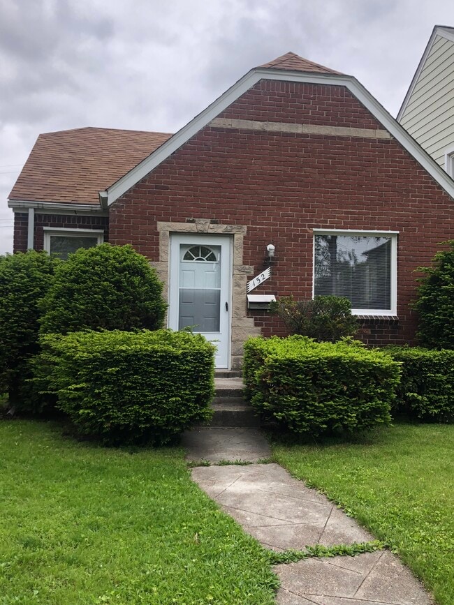 property at 152 Perry Pl