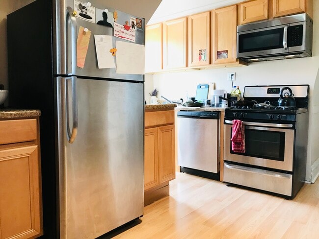 3434 W Drummond Pl, Unit 3