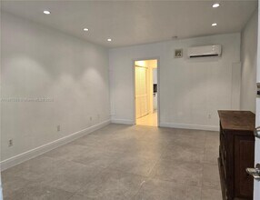 835 Meridian Ave in Miami Beach, FL - Building Photo - Building Photo