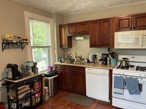 79 Bigelow St-Unit -2 in Quincy, MA - Building Photo - Building Photo