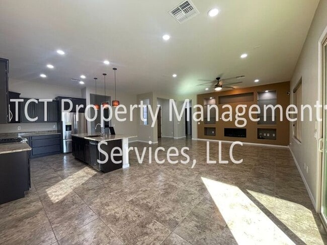 5649 E Desert Forest Trail in Cave Creek, AZ - Building Photo - Building Photo