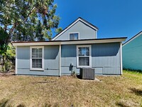 8304 Daisy Ln N in Jacksonville, FL - Building Photo - Building Photo