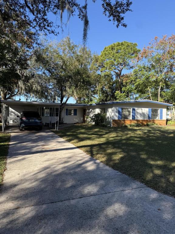 property at 14 S Hilltop Dr