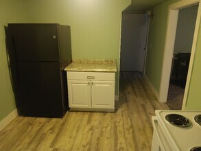 4250 NE Hwy 20 in Corvallis, OR - Building Photo - Building Photo