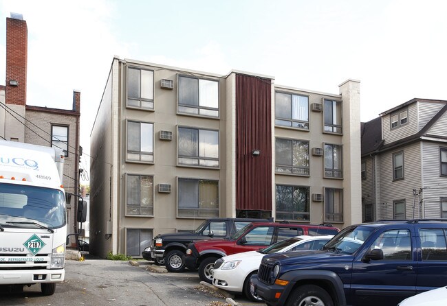904 S State St in Ann Arbor, MI - Building Photo - Building Photo