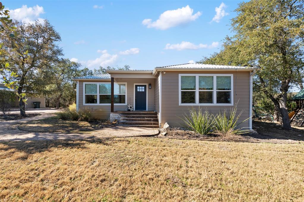 1610 Pace Bend Rd N in Spicewood, TX - Building Photo