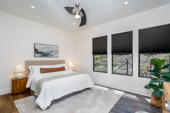 8570 Aspect Dr in San Diego, CA - Building Photo - Building Photo