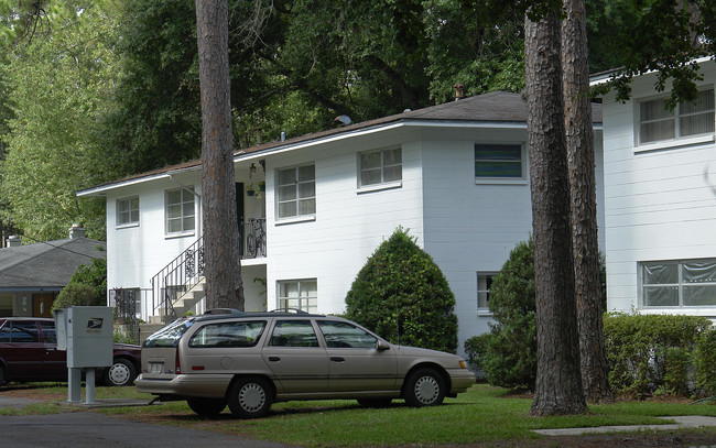 1816-1822 NW 10th St in Gainesville, FL - Building Photo - Building Photo