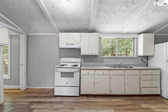 8 Jackson Rd in Huntsville, TX - Building Photo - Building Photo