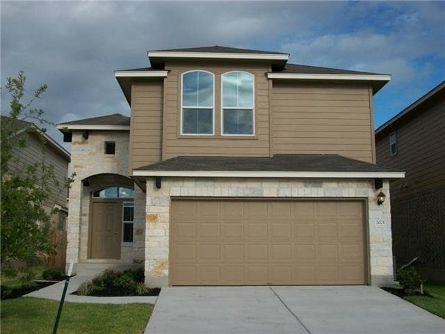 property at 2021 Nestlewood Dr