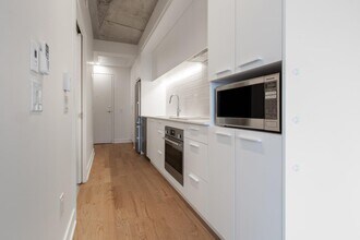 1150 Bd René-Lévesque E in Montréal, QC - Building Photo - Building Photo