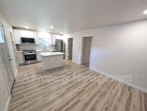 810 13th St NW in Albuquerque, NM - Building Photo - Building Photo