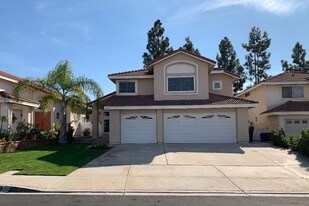 8179 Rimridge Ln in San Diego, CA - Building Photo