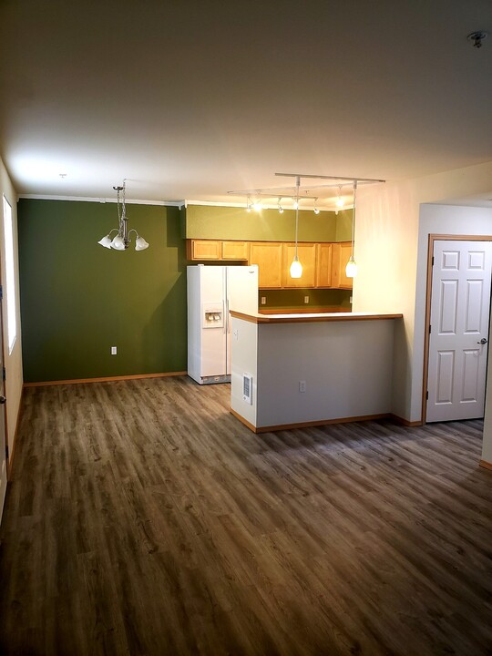 10011 186th St E, Unit Waterford Crossings in Puyallup, WA - Building Photo
