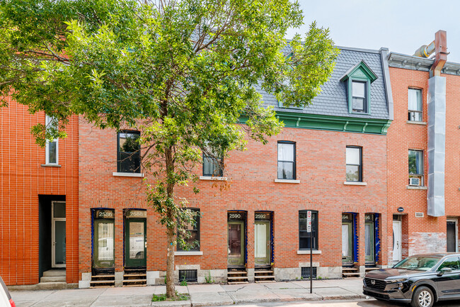 2586 Coursol Rue in Montréal, QC - Building Photo - Building Photo