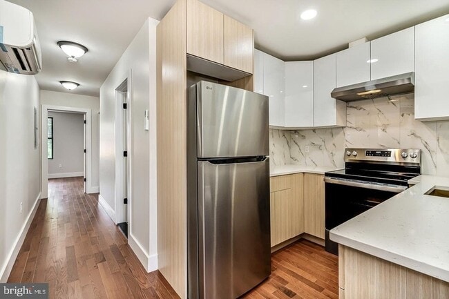 182 E Huntingdon St in Philadelphia, PA - Building Photo - Building Photo