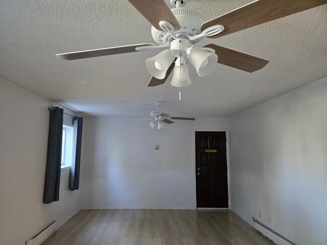 45200 Montcalm Rd in Chilliwack, BC - Building Photo - Building Photo
