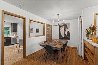 124 N Genesee St in Delafield, WI - Building Photo - Building Photo