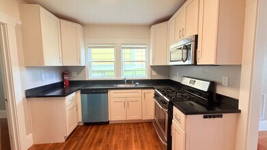 1235 Broadway in Alameda, CA - Building Photo - Building Photo