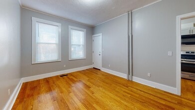 8 Wardman Rd in Boston, MA - Building Photo - Building Photo