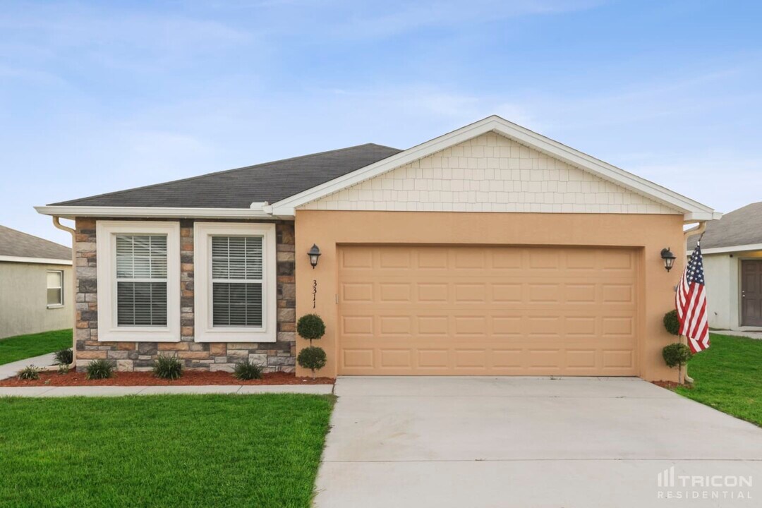 3311 Mahogany Pointe Loop in Lakeland, FL - Building Photo