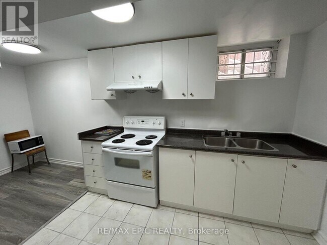 25 Gentry Crescent in Richmond Hill, ON - Building Photo - Building Photo