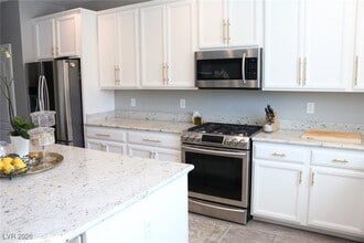 12457 Loggeta Way in Las Vegas, NV - Building Photo - Building Photo
