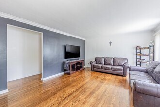 10549 Oak Park Ave in Chicago Ridge, IL - Building Photo - Building Photo