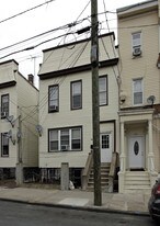 606-608 10th St in Union City, NJ - Building Photo