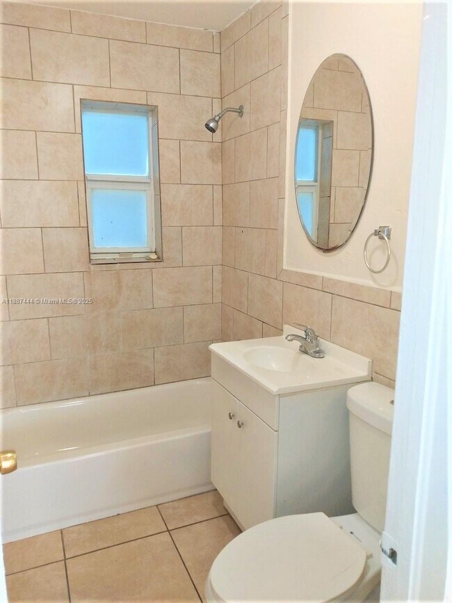 1101 8th St in West Palm Beach, FL - Foto de edificio - Building Photo