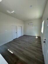 7948 Aura Ave in Reseda, CA - Building Photo - Building Photo